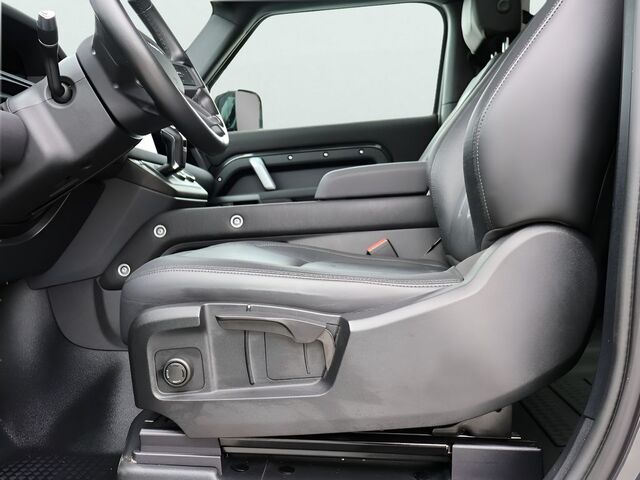 2022 Land Rover Defender 90 X-Dynamic S Oshkosh WI