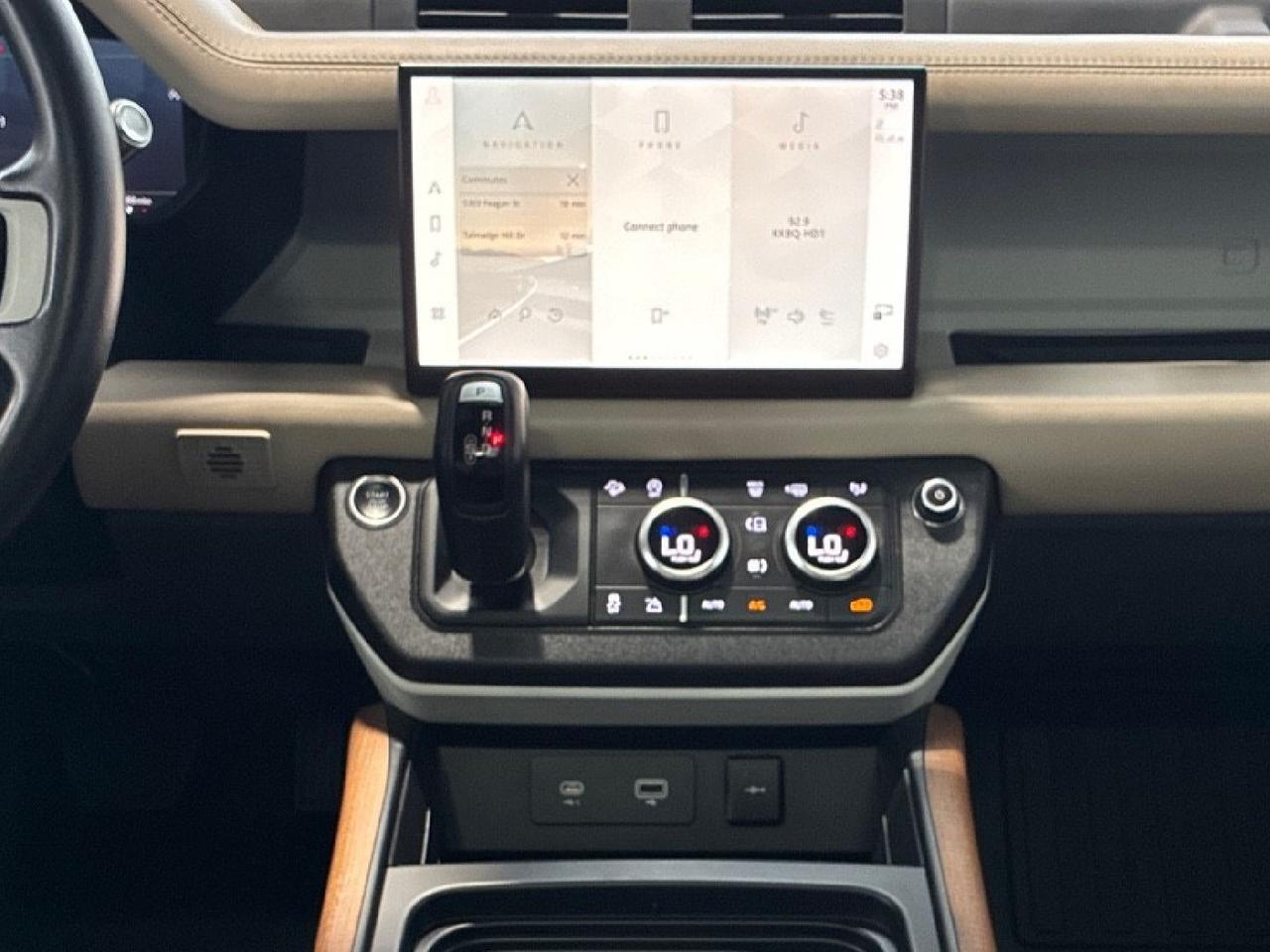 2022 Land Rover Defender X-Dynamic HSE, Satin Wrap, 22in Wheel, Black Contrast Roof, 11.4in Screen Houston TX