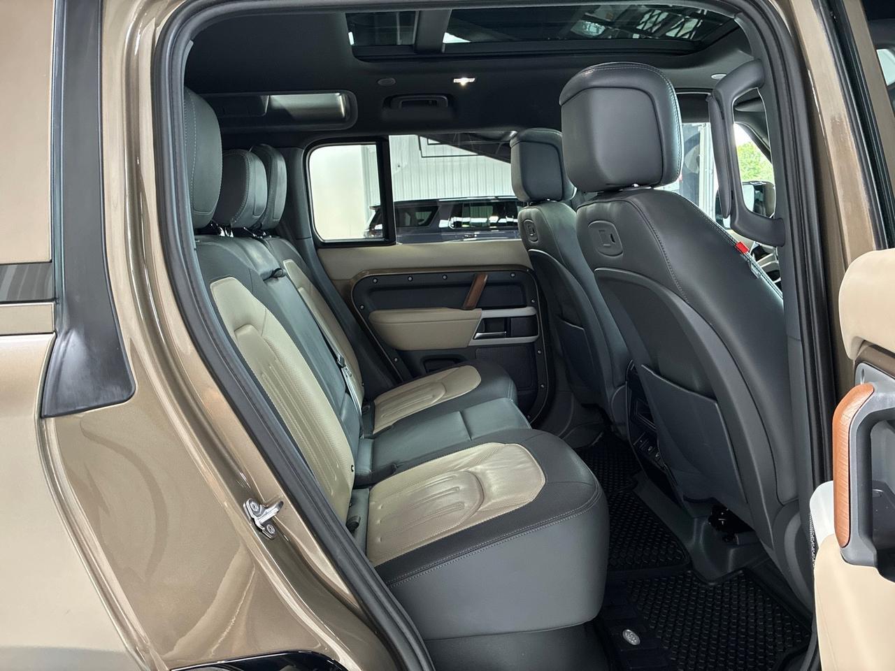 2022 Land Rover Defender X-Dynamic HSE, Satin Wrap, 22in Wheel, Black Contrast Roof, 11.4in Screen Houston TX