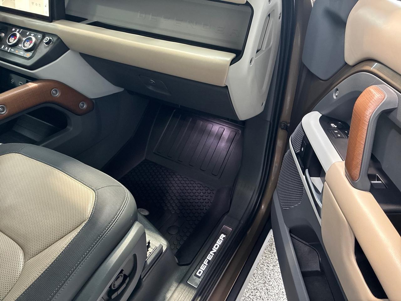 2022 Land Rover Defender X-Dynamic HSE, Satin Wrap, 22in Wheel, Black Contrast Roof, 11.4in Screen Houston TX