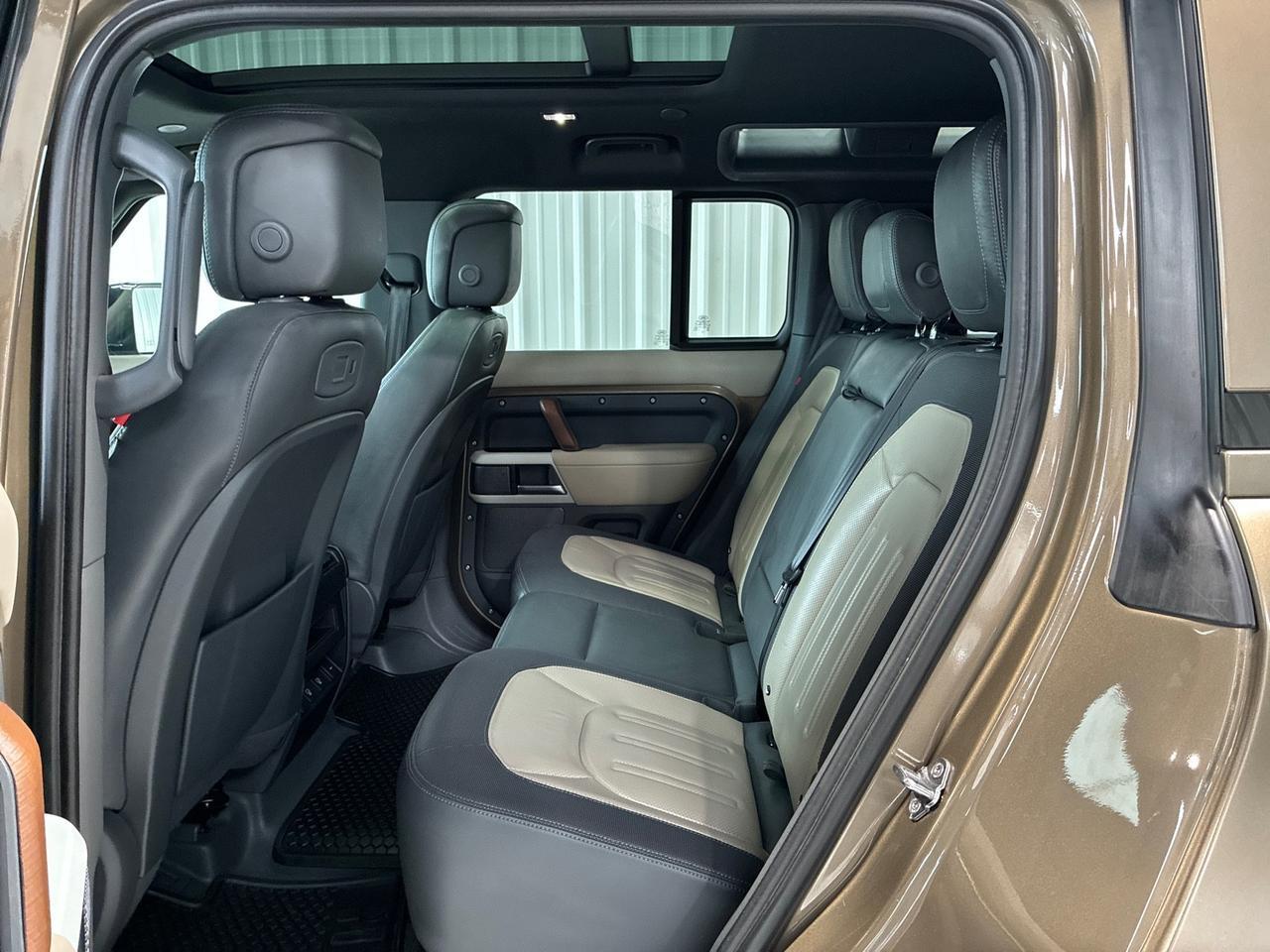 2022 Land Rover Defender X-Dynamic HSE, Satin Wrap, 22in Wheel, Black Contrast Roof, 11.4in Screen Houston TX