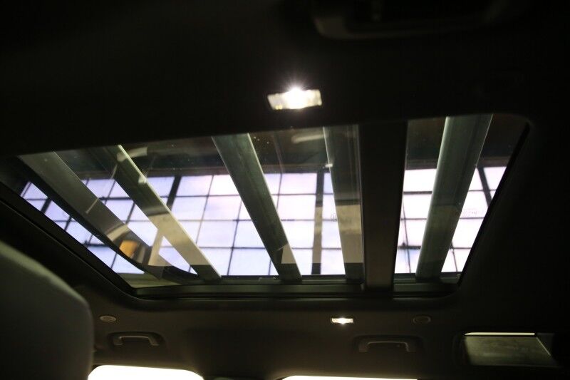 2022 Land Rover Defender X-Dynamic SE Plainview NY