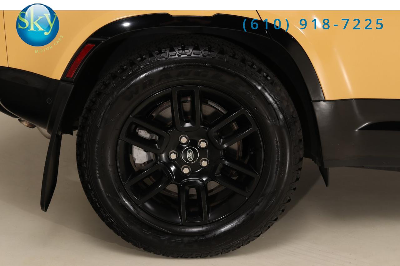 2022 Land Rover Defender X-Dynamic SE TROPHY EDITION PACK 1 of 220 West Chester PA