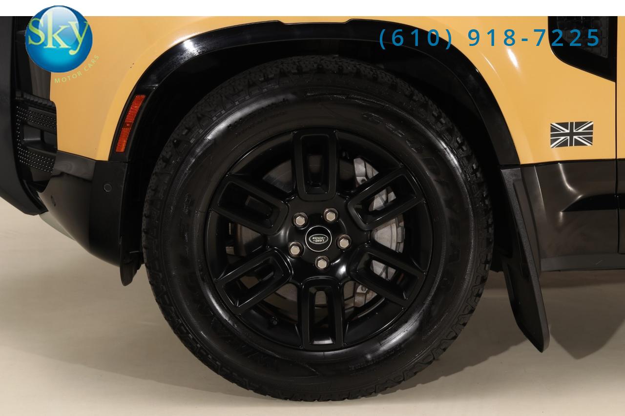 2022 Land Rover Defender X-Dynamic SE TROPHY EDITION PACK 1 of 220 West Chester PA