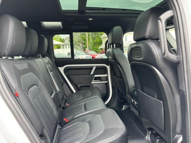 2022 Land Rover Defender X-Dynamic SE Whitehall PA 2022 Land Rover Defender X-Dynamic SE Whitehall PA