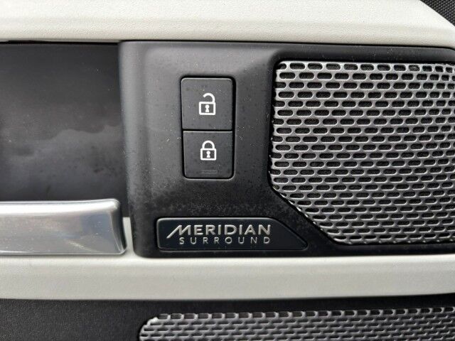 2022 Land Rover Defender X-Dynamic SE Whitehall PA 2022 Land Rover Defender X-Dynamic SE Whitehall PA