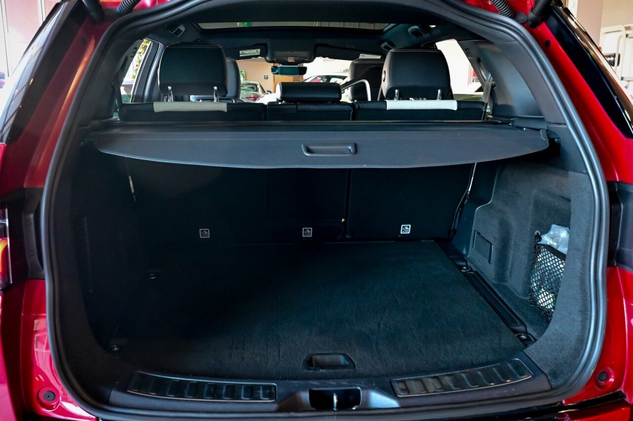 2022 Land Rover Discovery Sport SE R-Dynamic, Pano Roof, Cold Climate Pack, Meridian Sound System Springfield NJ