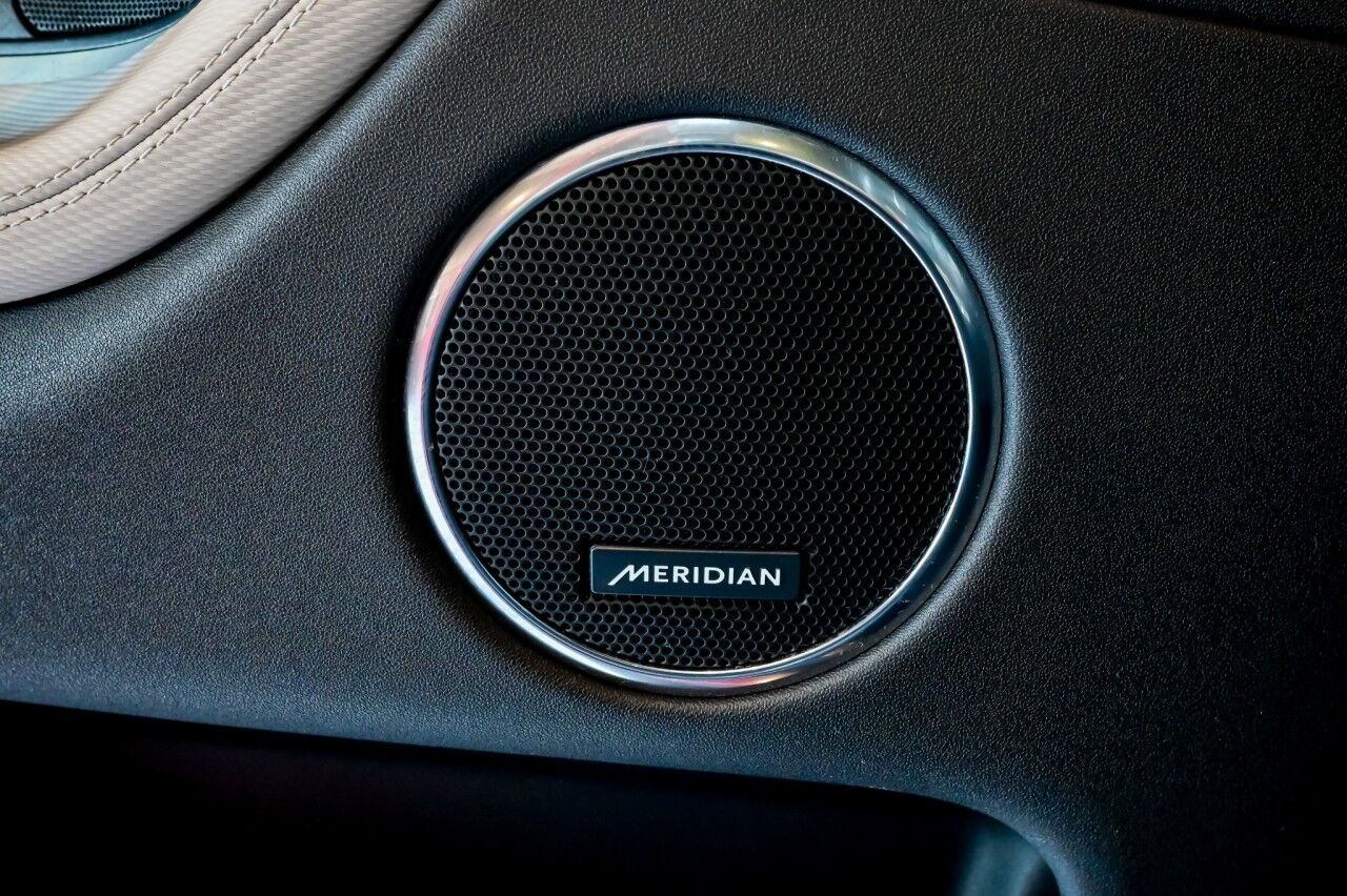 2022 Land Rover Discovery Sport SE R-Dynamic, Pano Roof, Cold Climate Pack, Meridian Sound System Springfield NJ