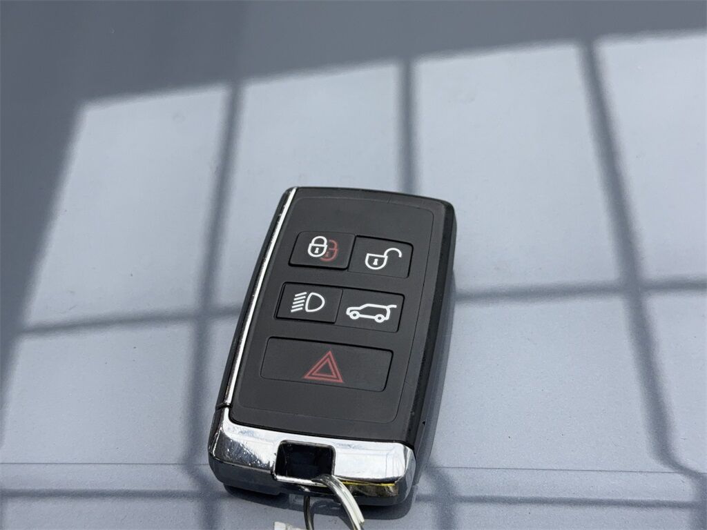 2022 Land Rover Range Rover Evoque R-Dynamic SE NAV,CAM,PANO,HTD STS,BLIND SPOT Plano TX
