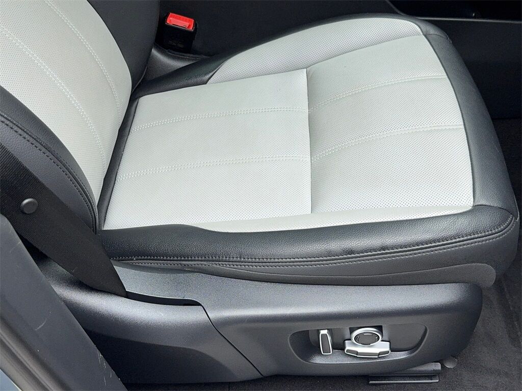2022 Land Rover Range Rover Evoque R-Dynamic SE NAV,CAM,PANO,HTD STS,BLIND SPOT Plano TX