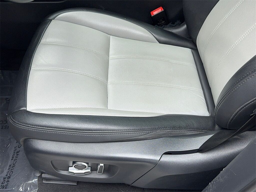 2022 Land Rover Range Rover Evoque R-Dynamic SE NAV,CAM,PANO,HTD STS,BLIND SPOT Plano TX
