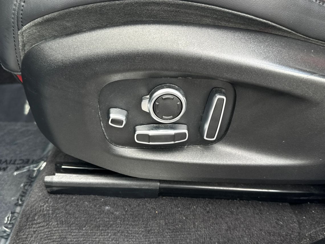 2022 Land Rover Range Rover Sport SVR Carbon Edition Sport Utility 4D