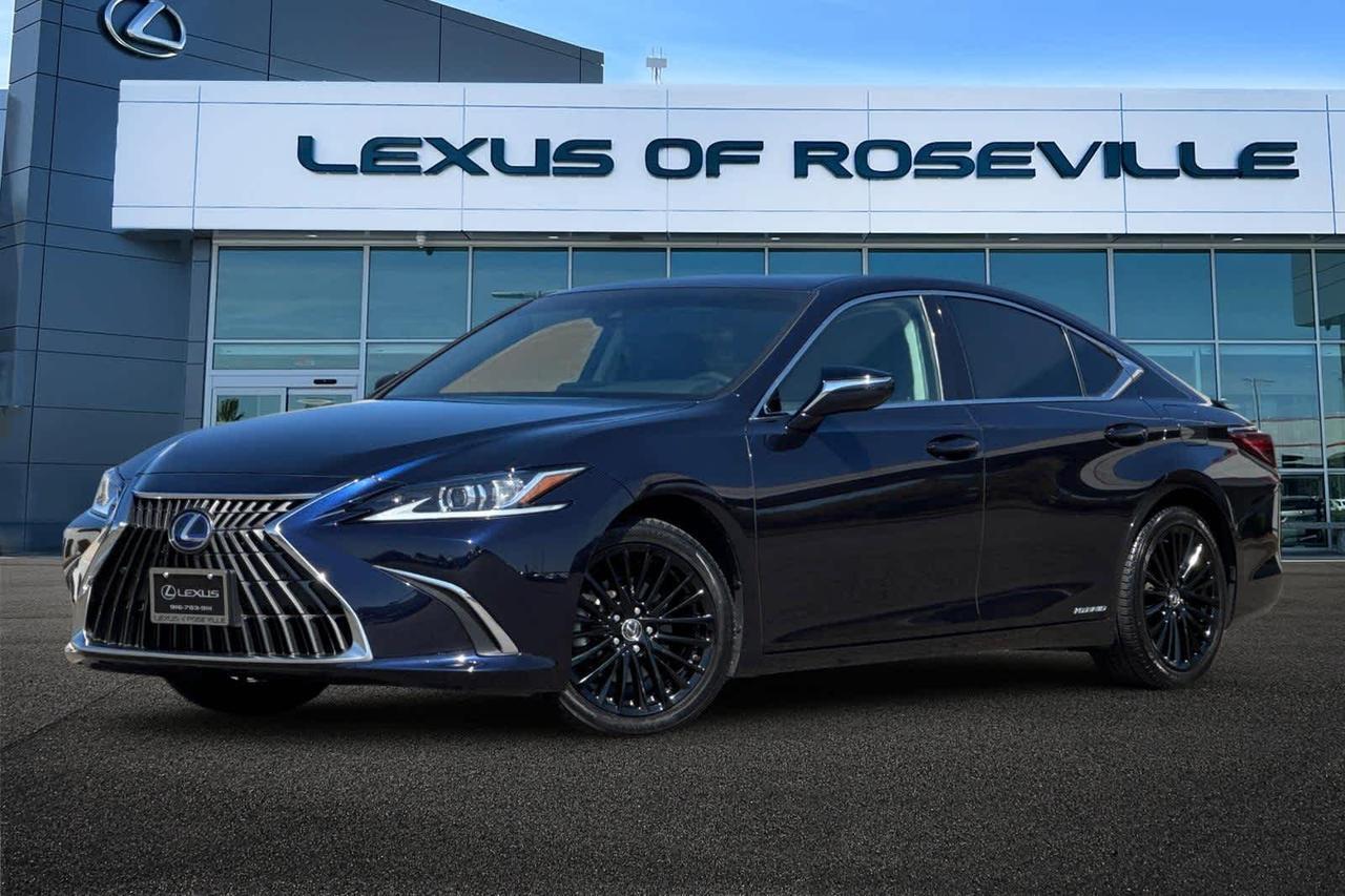 2022 Lexus ES 300h