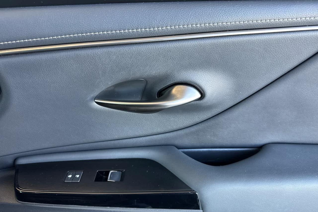 2022 Lexus ES 300h Roseville CA