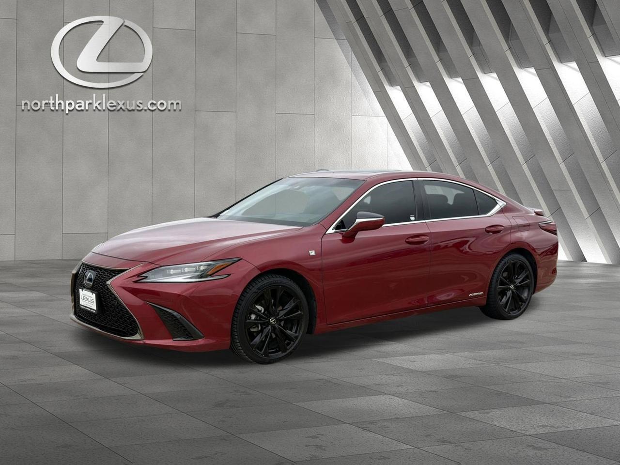 2022 Lexus ES 300h F SPORT