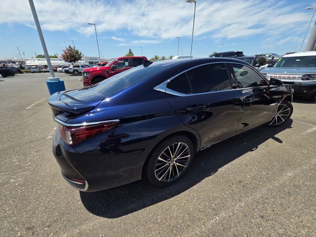 2022 Lexus ES 300h