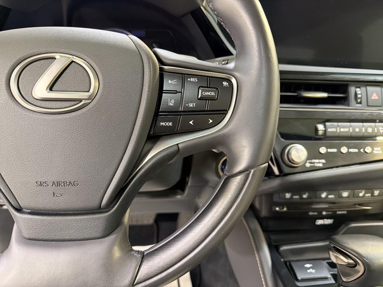 2022 Lexus ES 300h Ultra Luxury San Antonio TX