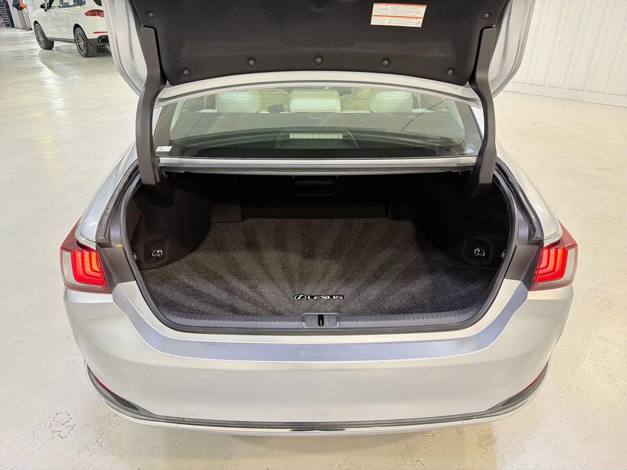 2022 Lexus ES 300h Ultra Luxury San Antonio TX