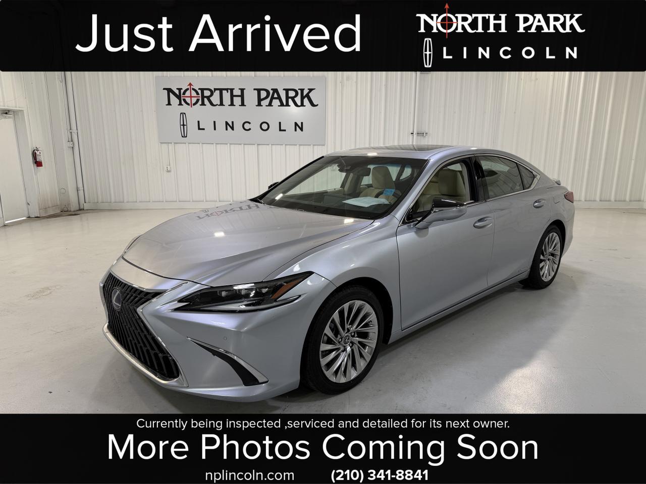 2022 Lexus ES