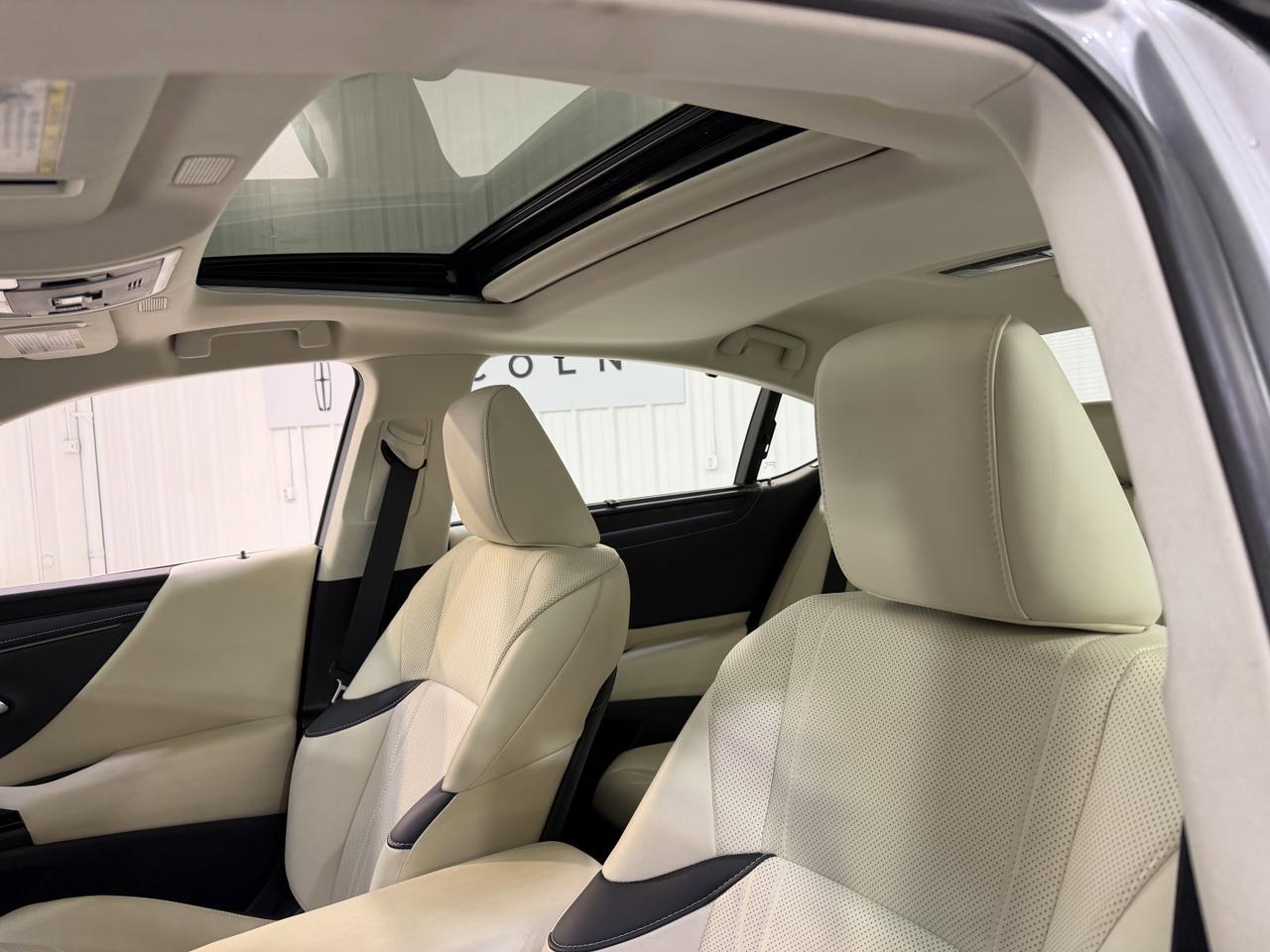 2022 Lexus ES 300h Ultra Luxury San Antonio TX
