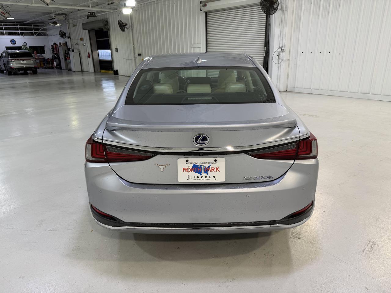 2022 Lexus ES 300h Ultra Luxury San Antonio TX