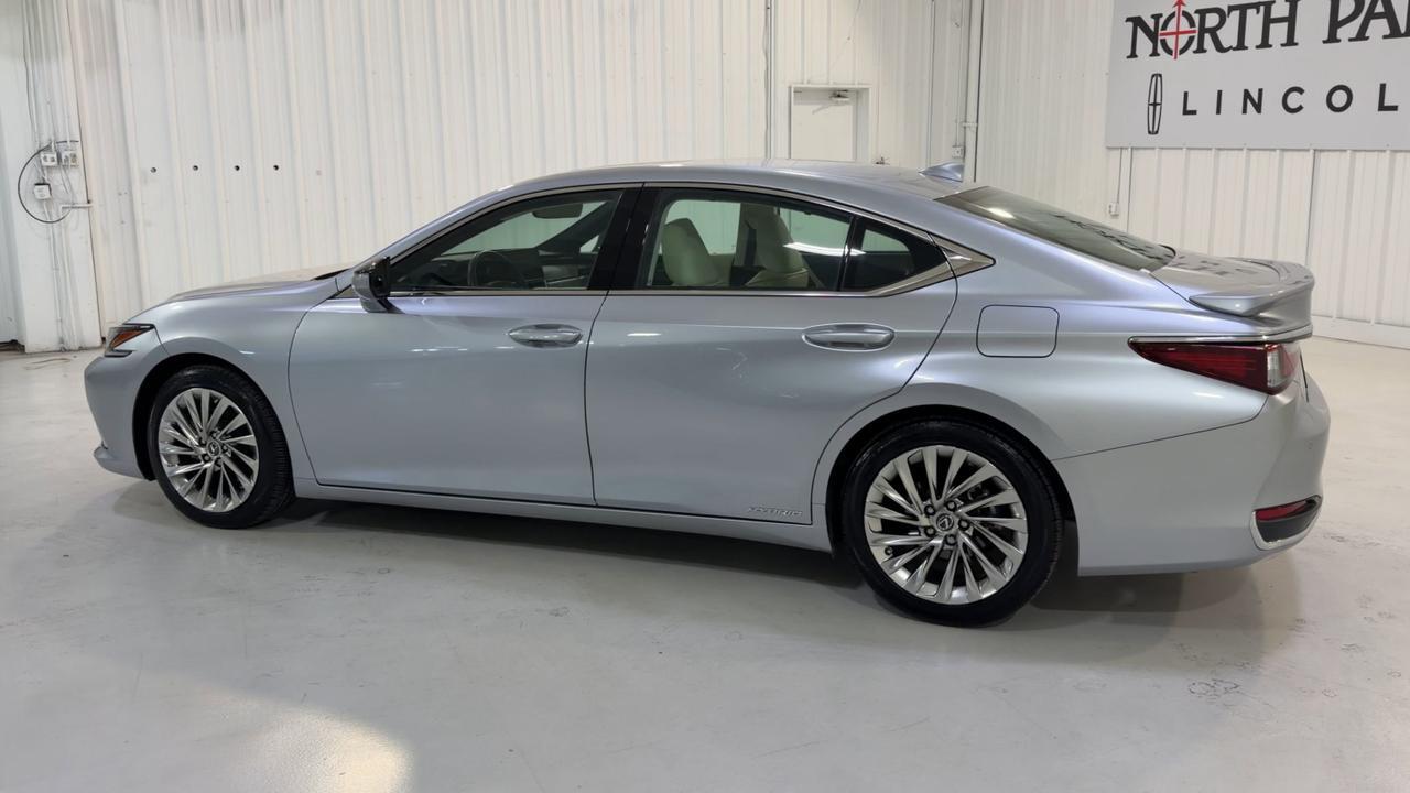 2022 Lexus ES 300h Ultra Luxury San Antonio TX