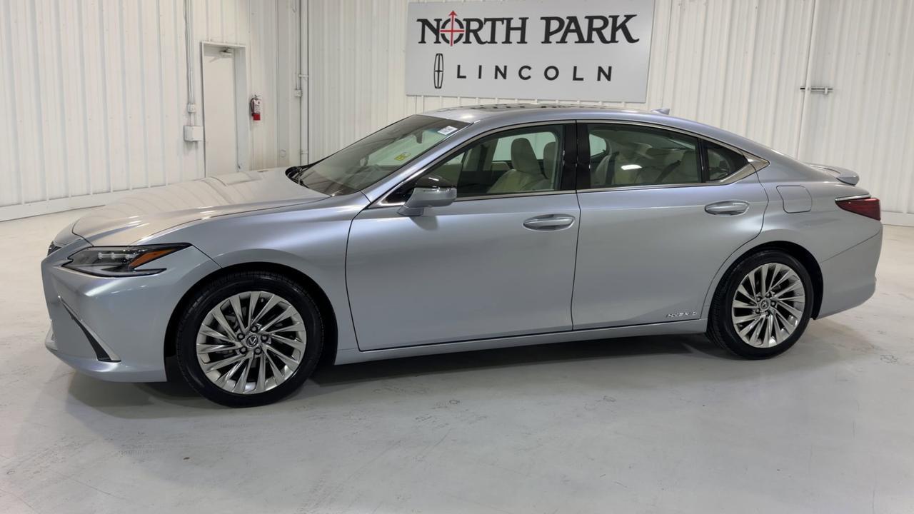 2022 Lexus ES 300h Ultra Luxury San Antonio TX