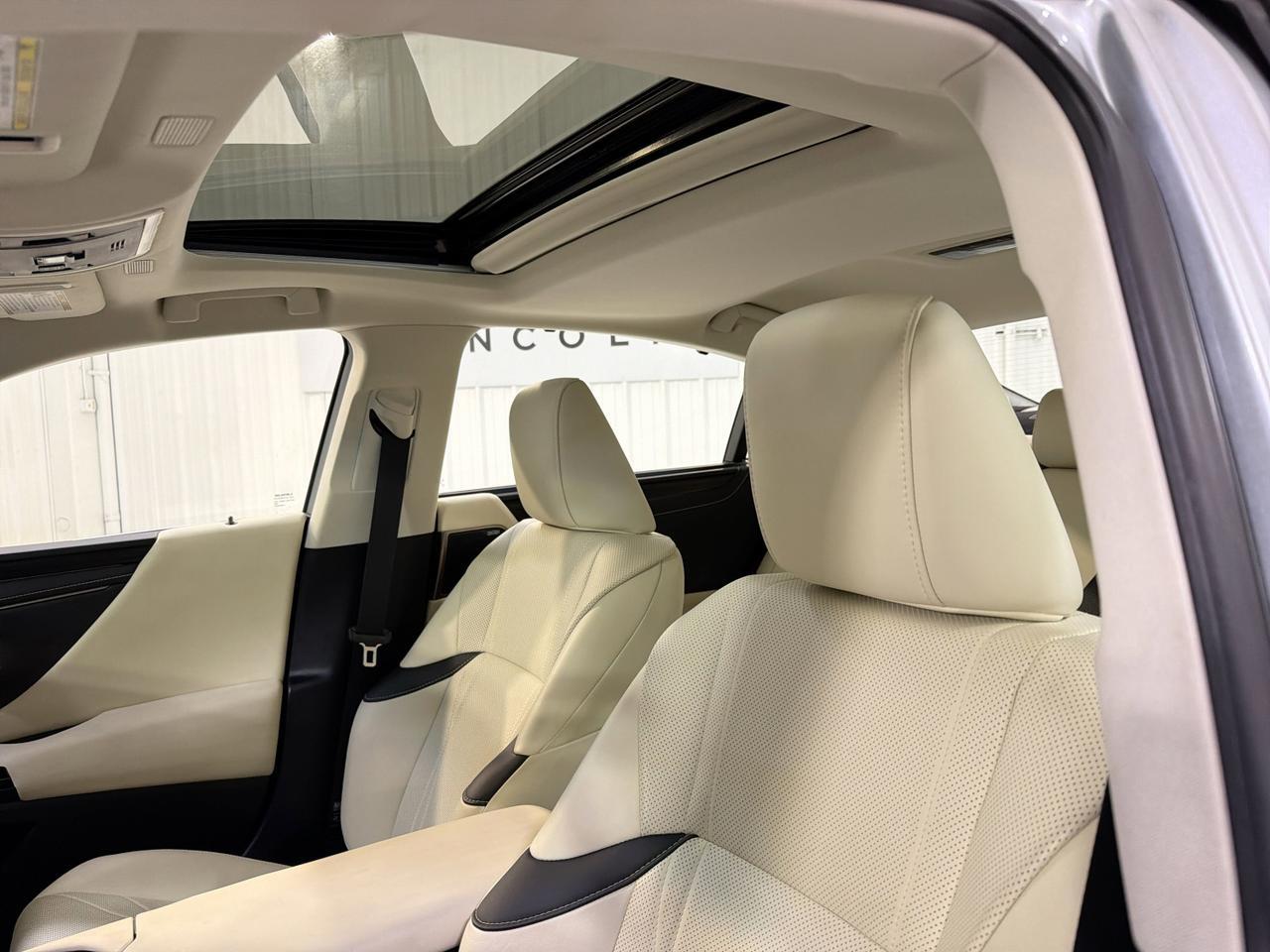 2022 Lexus ES 300h Ultra Luxury San Antonio TX