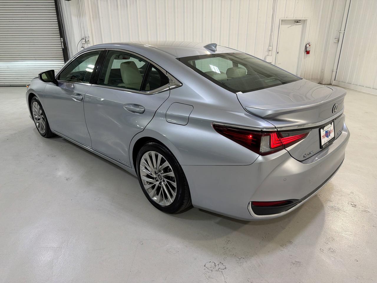 2022 Lexus ES 300h Ultra Luxury San Antonio TX