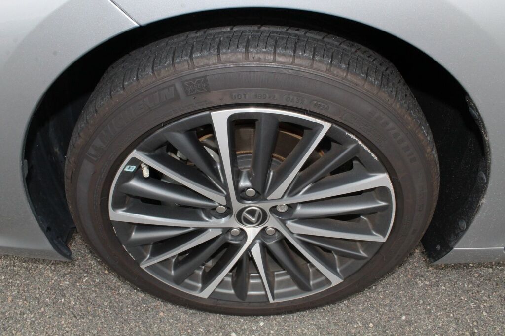 2022 Lexus ES 300h Richmond VA