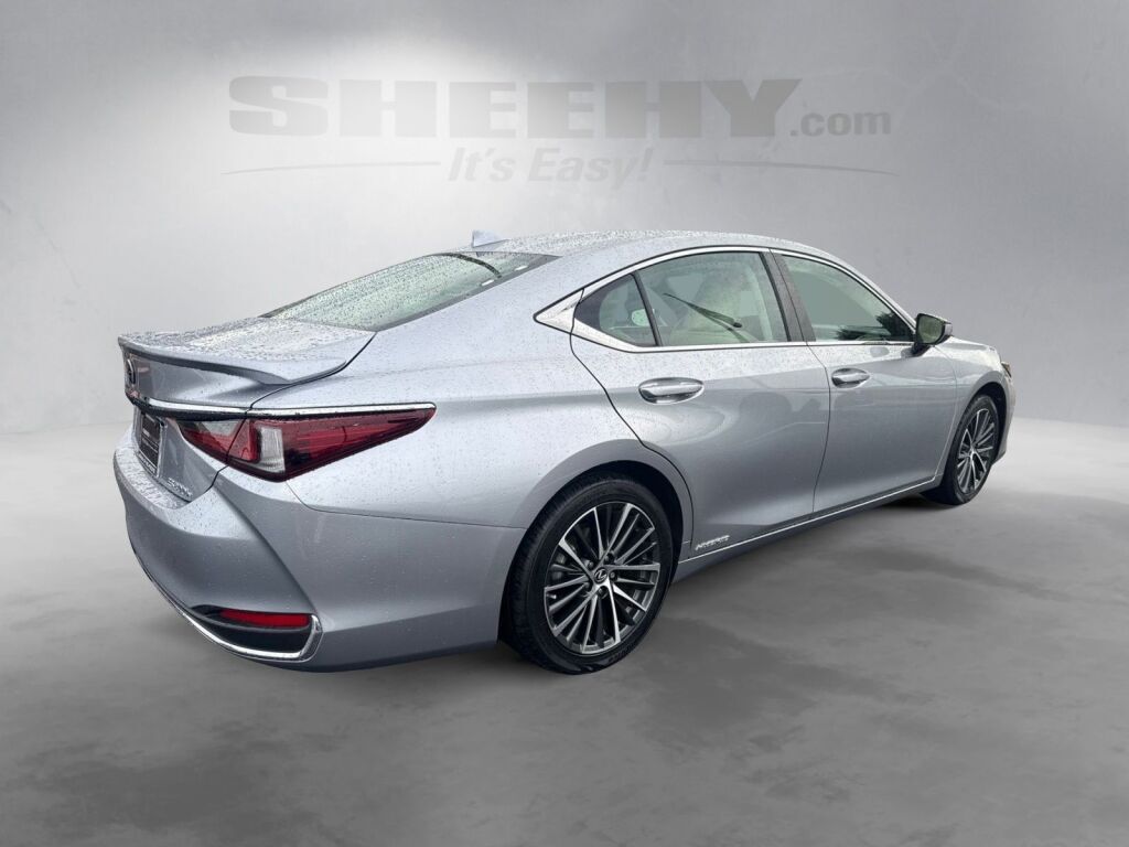 2022 Lexus ES 300h Richmond VA
