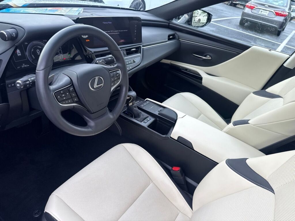 2022 Lexus ES 300h Richmond VA