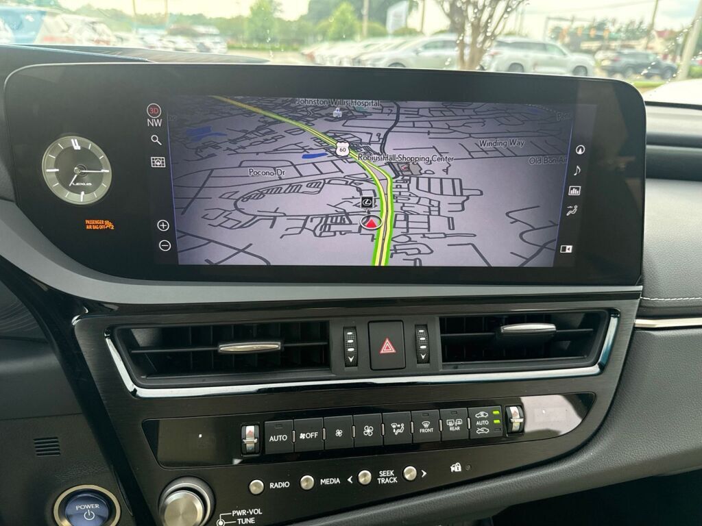 2022 Lexus ES 300h Richmond VA