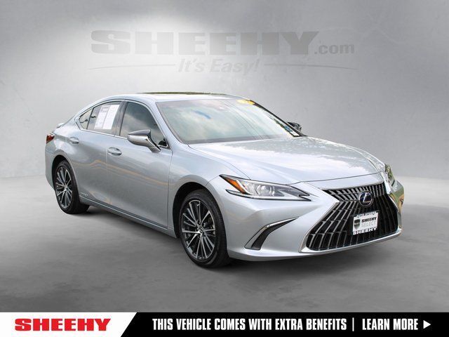 2022 Lexus ES