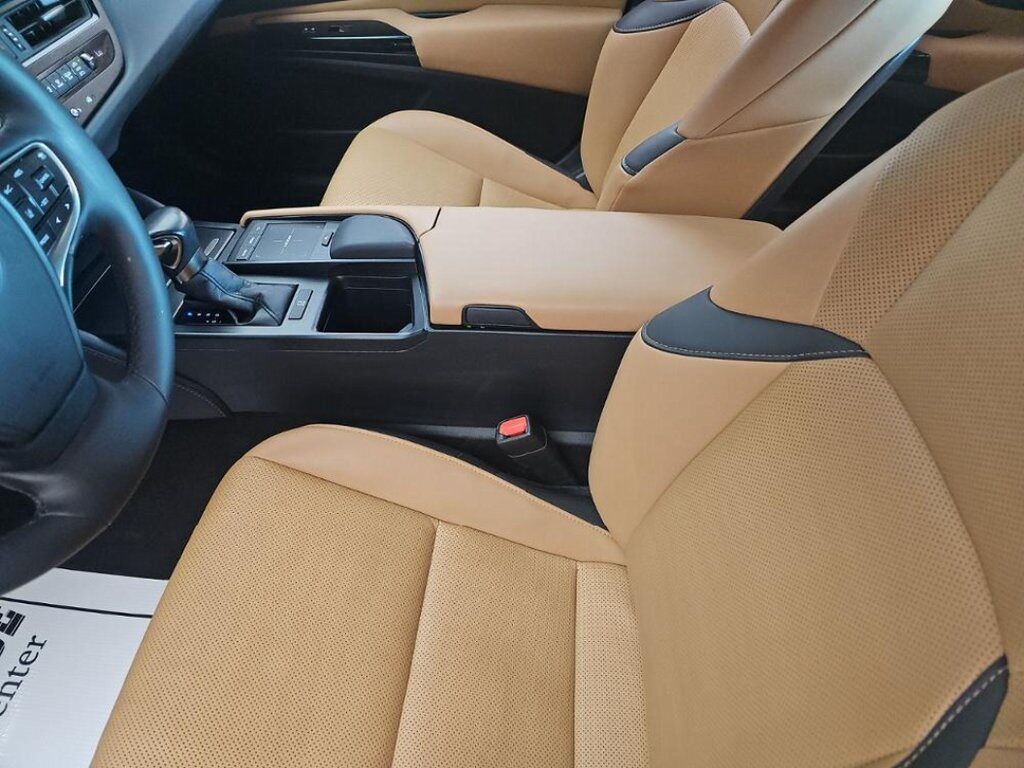 2022 Lexus ES 350 photo 3