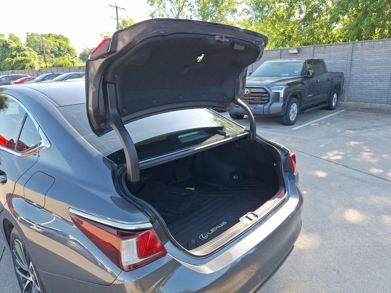 2022 Lexus ES 350 Hurst TX