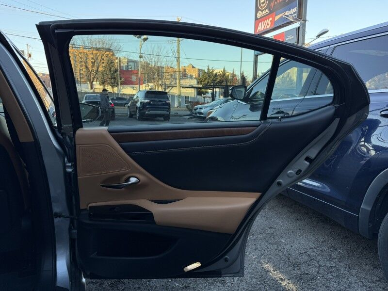 2022 Lexus ES 350 Luxury and Premium Arlington VA