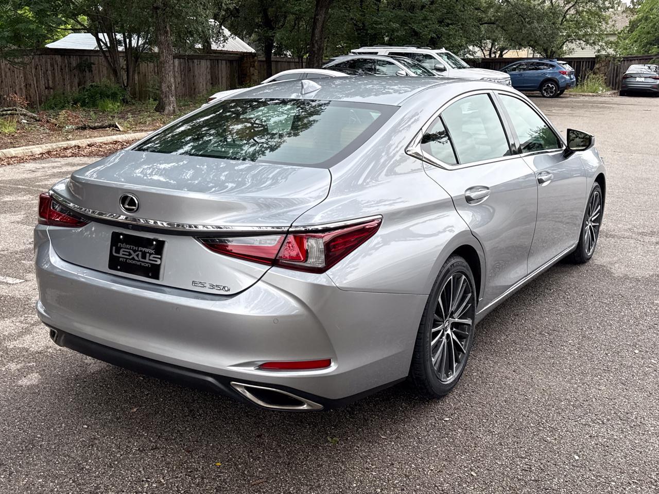 2022 Lexus ES 350