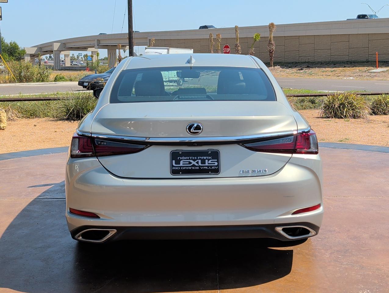 2022 Lexus ES 350