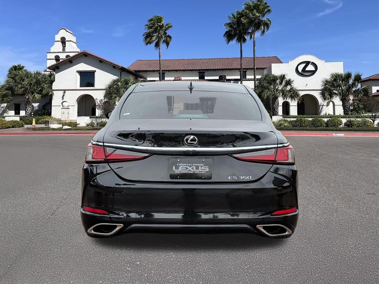 2022 Lexus ES 350