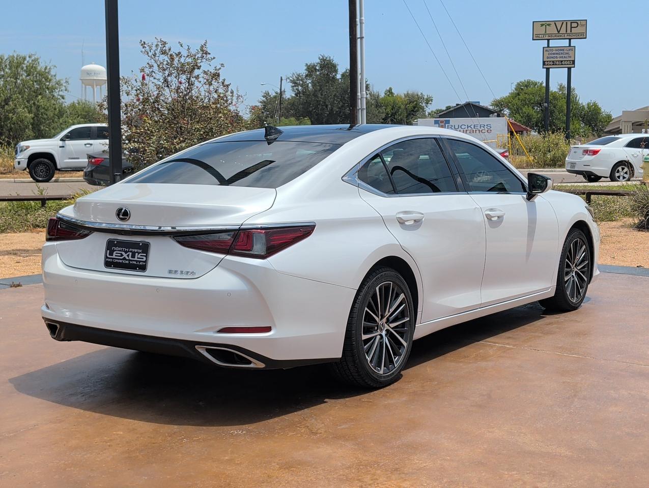 2022 Lexus ES 350
