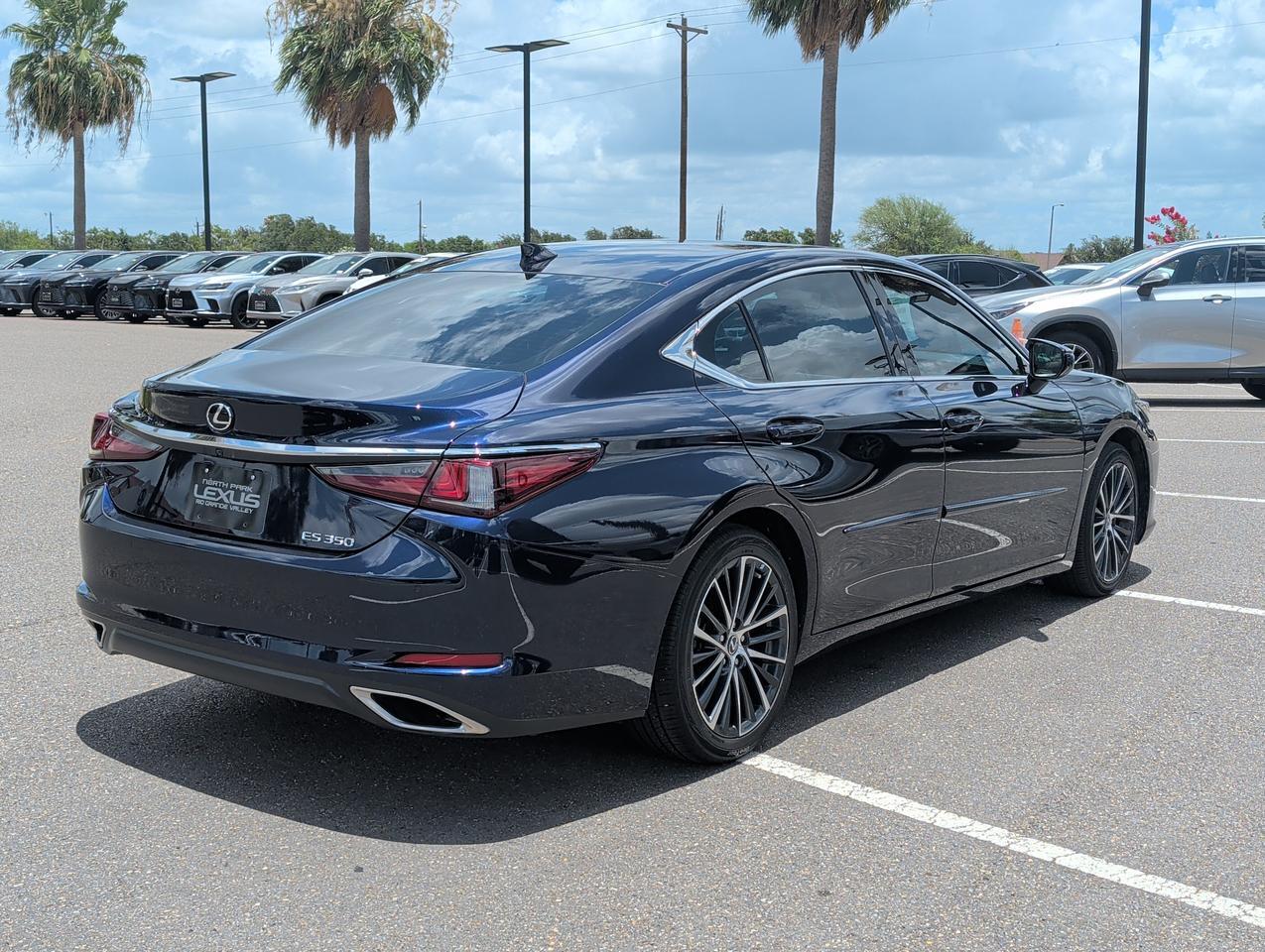 2022 Lexus ES 350