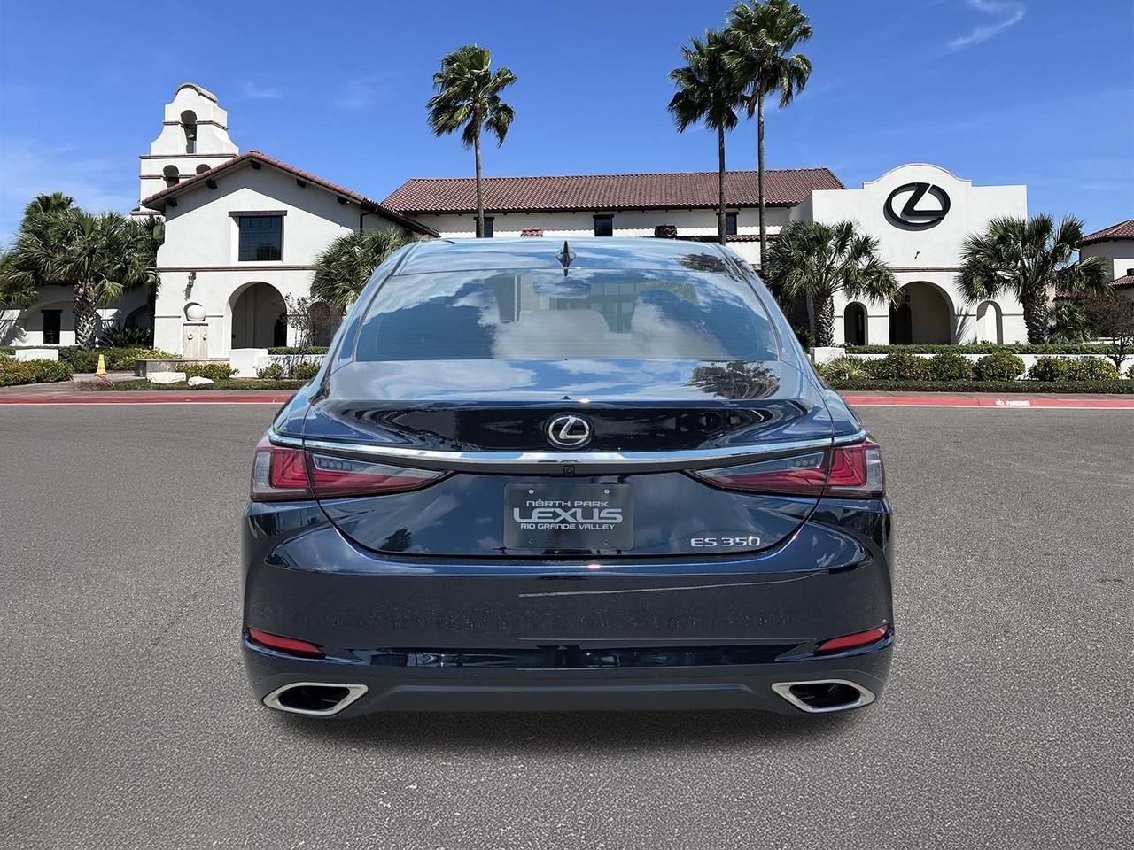 2022 Lexus ES 350