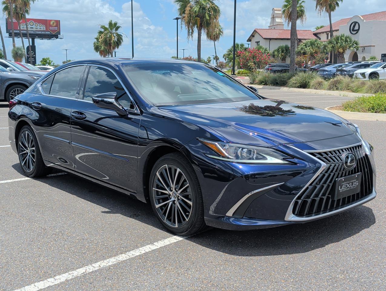 2022 Lexus ES