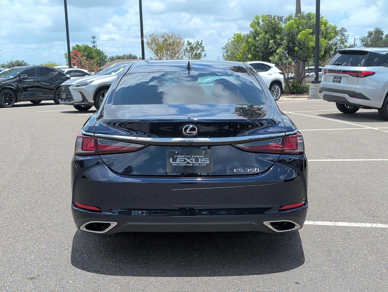 2022 Lexus ES 350