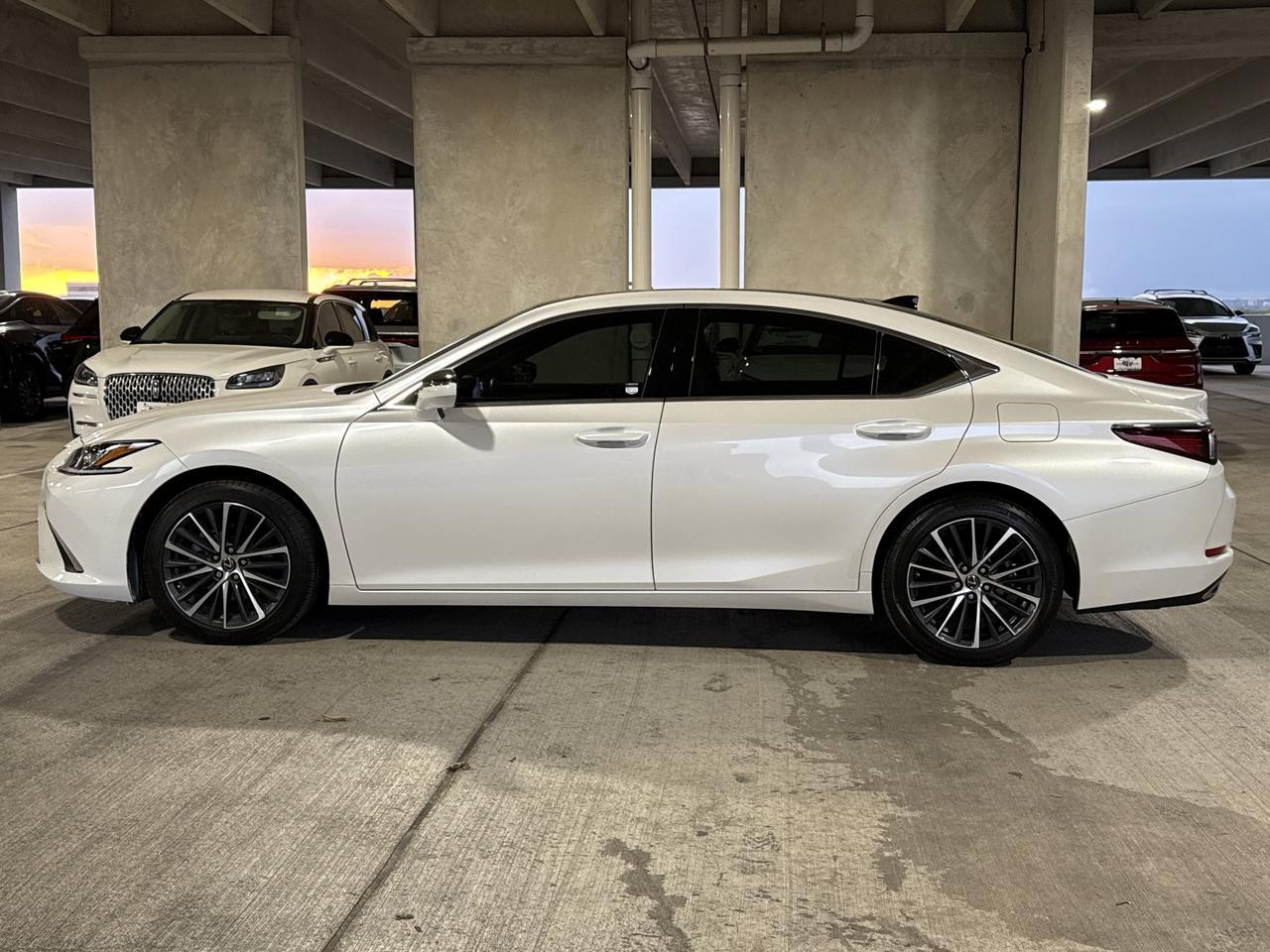 2022 Lexus ES 350