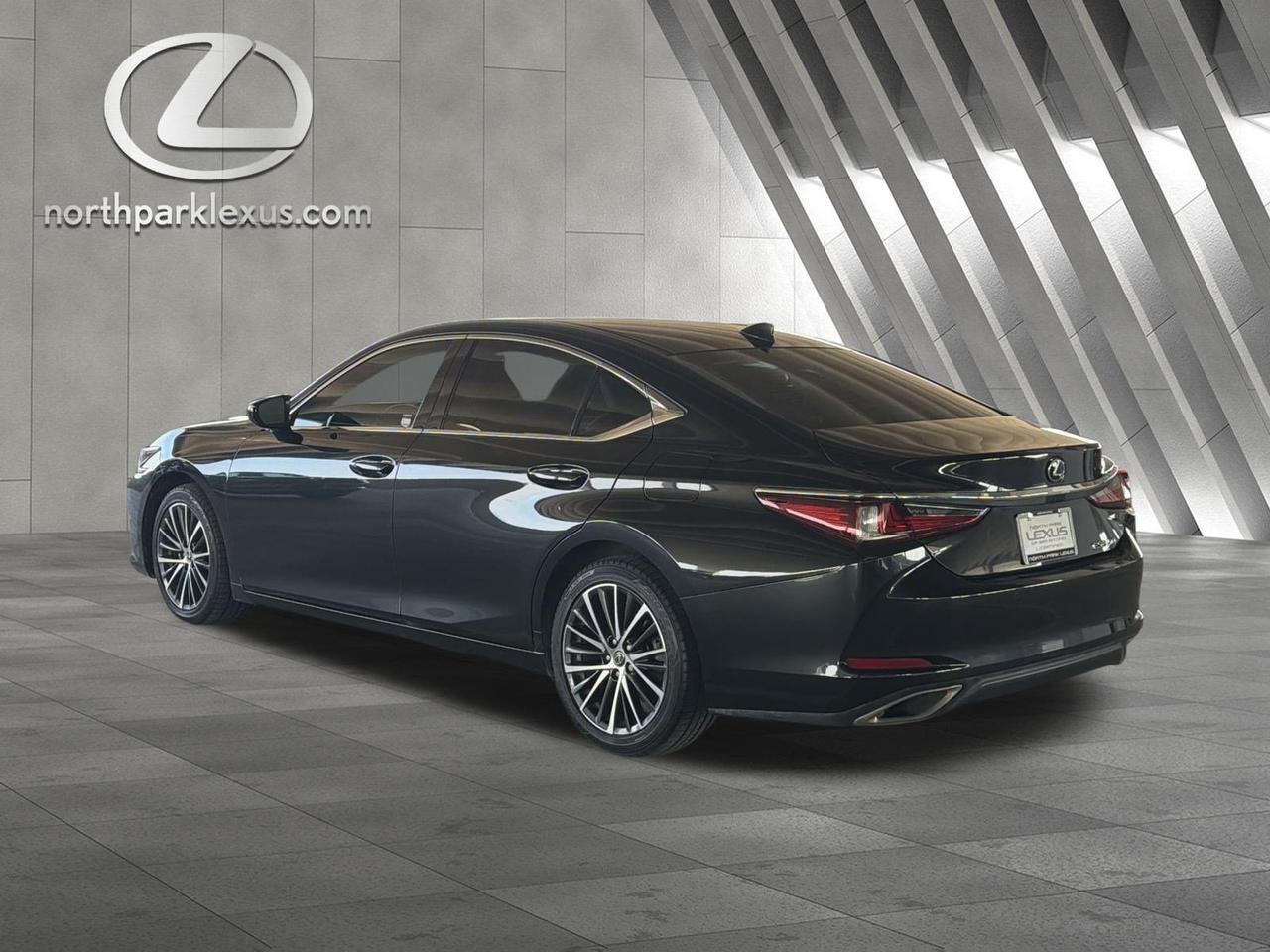 2022 Lexus ES 350