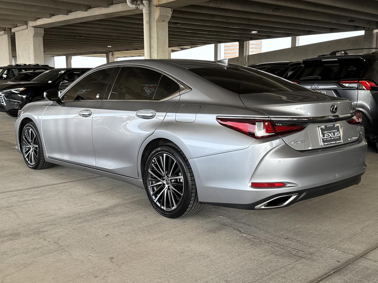 2022 Lexus ES 350