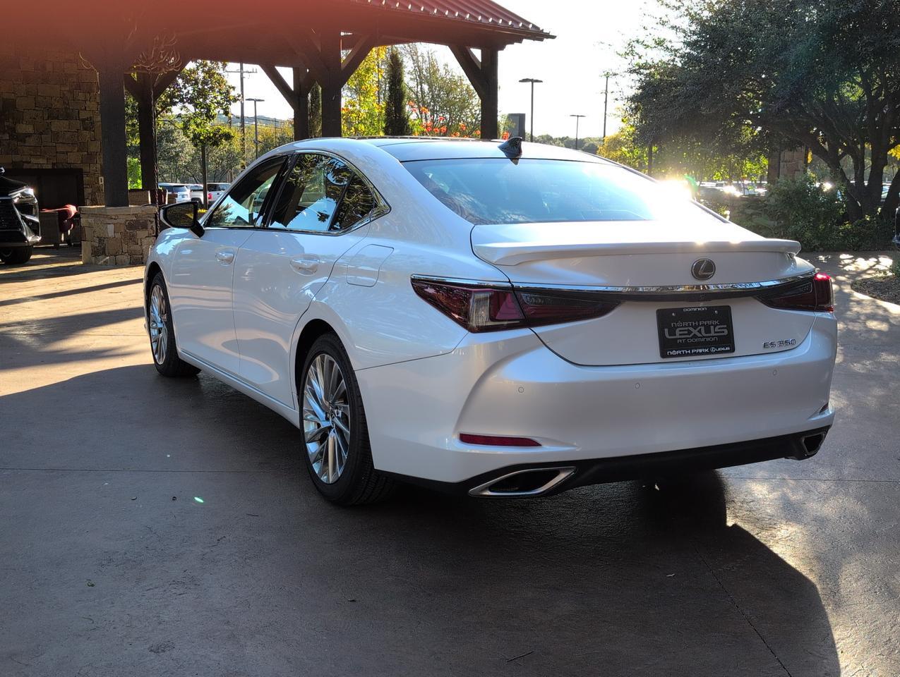 2022 Lexus ES 350 Ultra Luxury