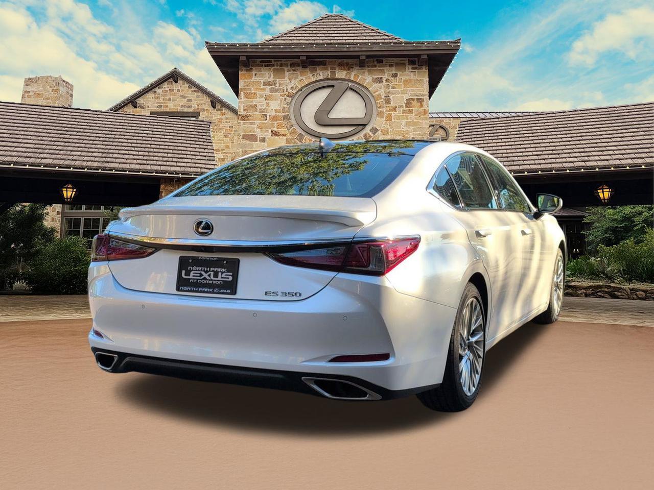 2022 Lexus ES 350 Ultra Luxury